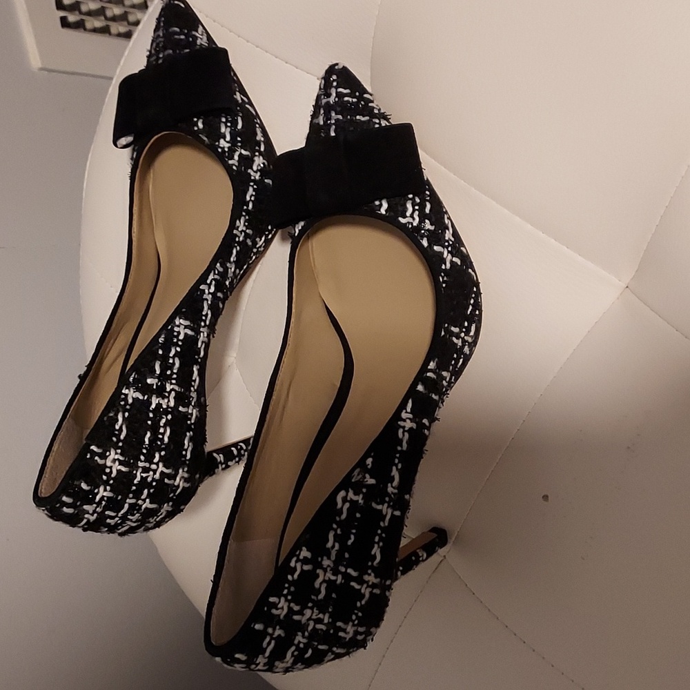 Dress shoes